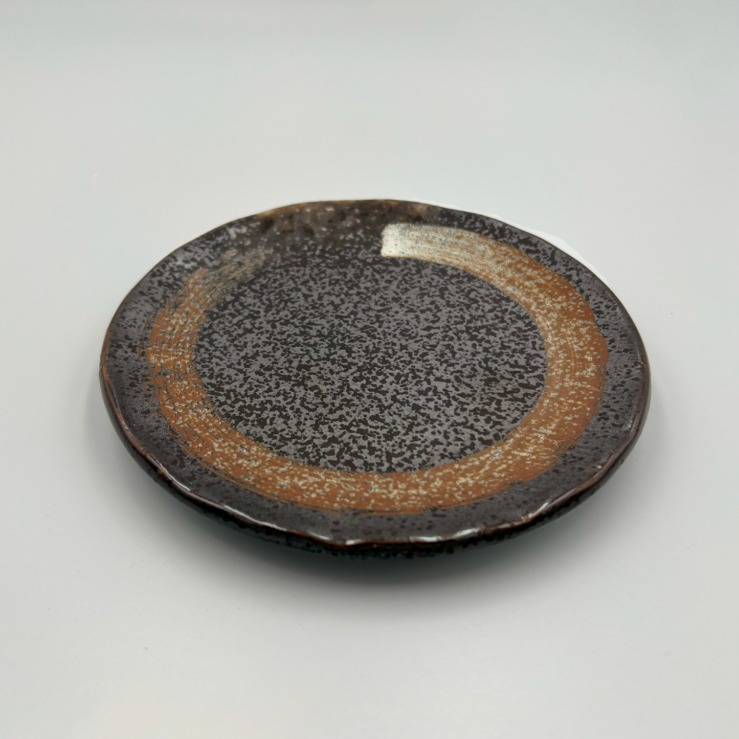 'Chairo' Round Plate (Small)