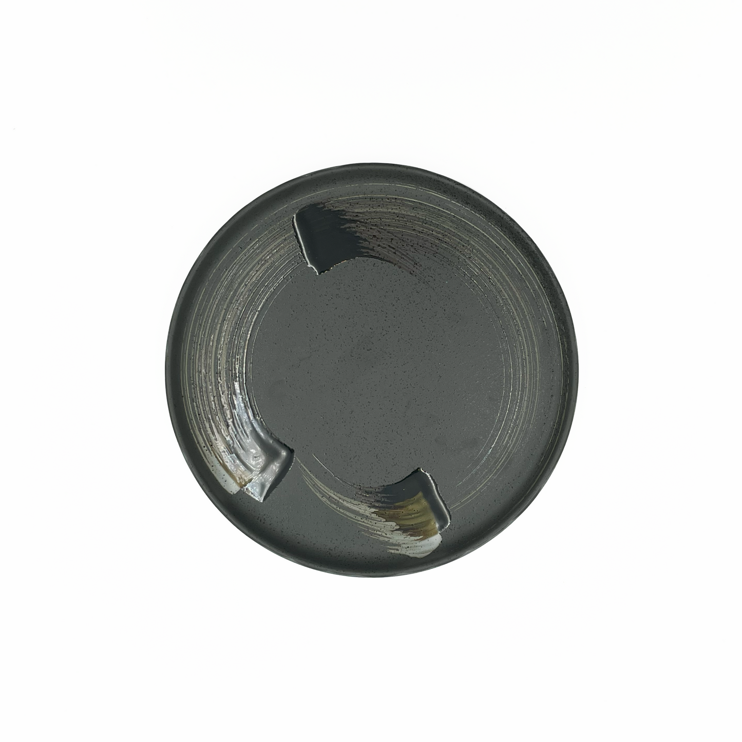 'Kurai' Round Plate - Lipped (Medium)